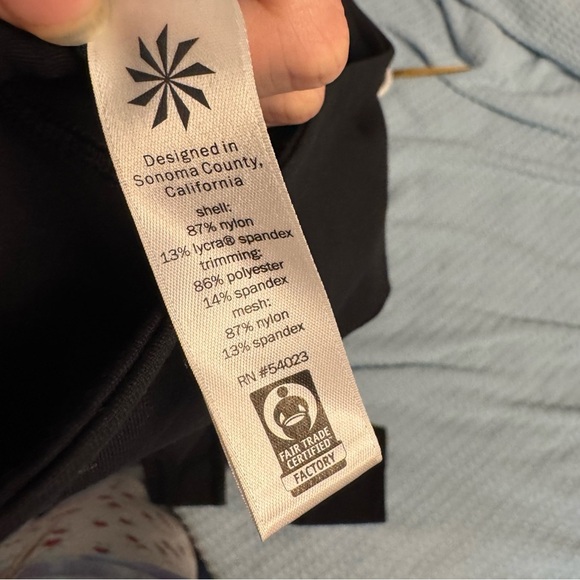 Athleta Gleam Faux Leather Leggings with Pockets - Women’s Medium - Picture 7 of 10